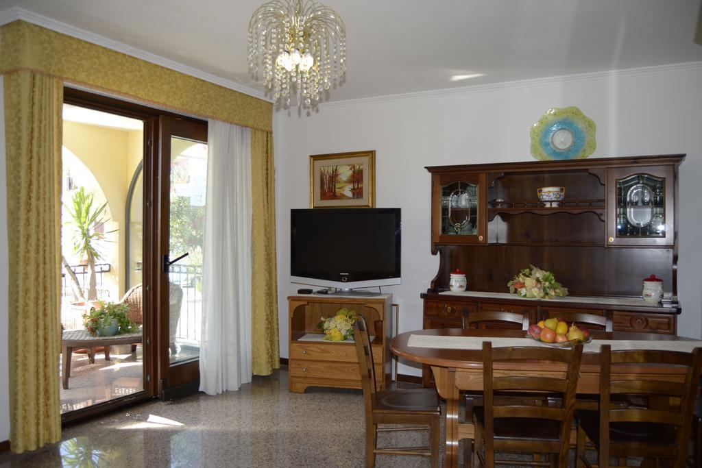 Affittacamere Acquamarina Oristano Buitenkant foto
